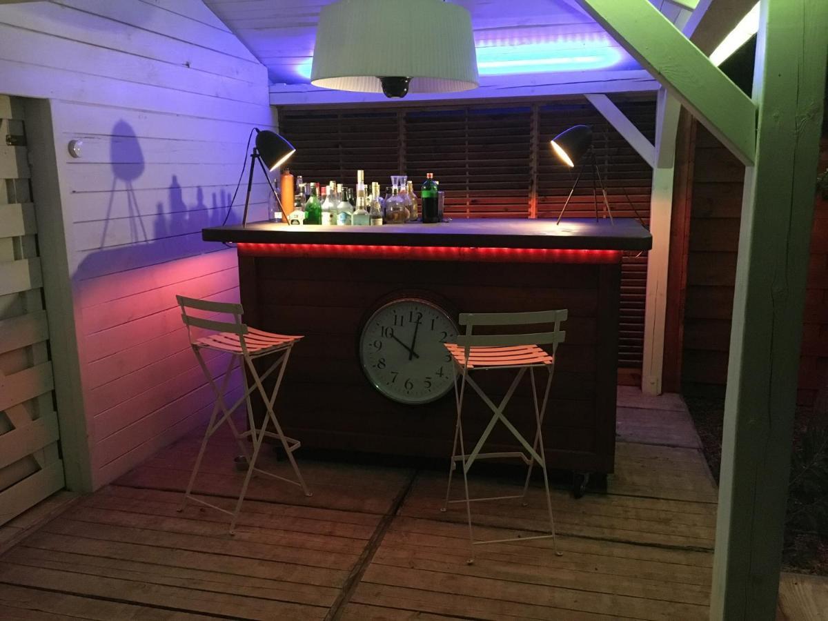 La Chambre Du Chemin Vert : Spa Piscine Sauna Jodoigne Экстерьер фото