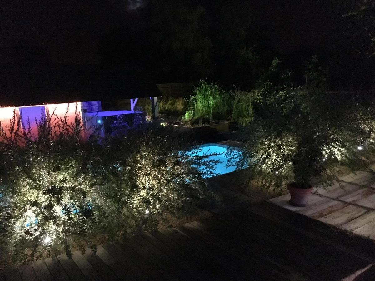 La Chambre Du Chemin Vert : Spa Piscine Sauna Jodoigne Экстерьер фото